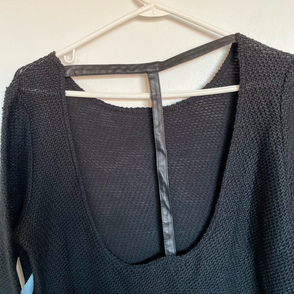 BB Dakota Open Back Knit Sweater - Size S - Picture 6 of 12